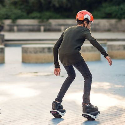 Segway-Ninebot - Kids Helmet Orange lifestyle